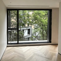 Ventana Abatible Estándar de Aluminio con Doble Acristalamiento
