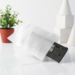 Sobre de Espuma de Polietileno Resistente con Barrera Contra la Humedad para el Envío de Componentes Industriales - Product Image 1