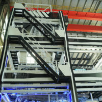 Ligne de production de film soufflé entièrement automatique à 5 couches, système de refroidissement IBC, haute précision pour l'extrusion de film d'emballage