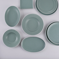 Assiettes en céramique de Chine, vaisselle en porcelaine, prix de gros, assiette de luxe en céramique fine pour hôtel, vert mat