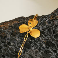 Ins Mode rétro européenne et américaine Bracelet trèfle simple Bracelet chaîne en acier inoxydable plaqué or 18 carats pour femmes