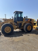 Chargeuse sur pneus Caterpillar 966H d'occasion, modèle 2024, poids opérationnel de 24 tonnes, capacité de la benne de 4,0 m, puissance de 195 kW, 0 à 500 heures d'utilisation