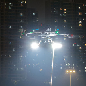 Sistema de Dron Atado Foxtech T-3000L de 3000W y 60M con Iluminación de Reflector, Estación Base de Dron Atado para DJI Matrice 400 M400 - Product Image 3