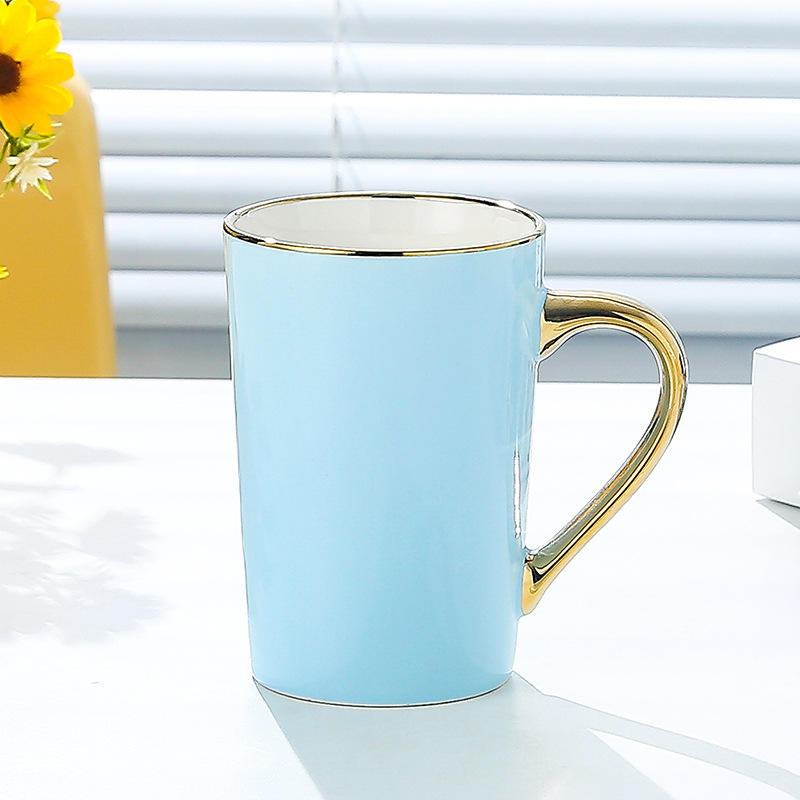 สีฟ้าสดใส