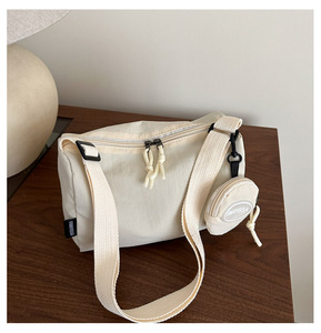 Sac pour femme inspiré des créateurs, avec mini pochette amovible, forme ovale, cuir PU de haute qualité et bandoulière réglable - Product Image 6