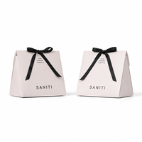 Boîte cadeau pliable triangulaire, emballage plat en une seule pièce avec poignée, logo personnalisé, écologique, pour bonbons, desserts, pâtisseries, directement de l'usine
