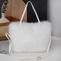 2025 nouveau sac à main en fausse fourrure de renard en peluche de haute qualité à la mode petit sac fourre-tout de Style Simple