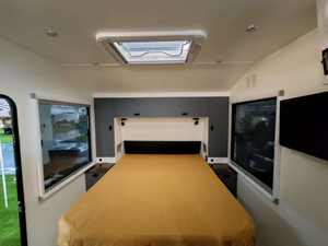 Remolque de Caravana Todoterreno Personalizado de Fábrica 2026, Ligero, de Aluminio, de 17 pies, Moderno, con Almacenamiento y Toldo Retráctil - Product Image 6