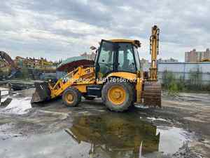 Une chargeuse-pelleteuse JCB 3CX d'occasion est disponible à l'achat à un prix bas et est bien entretenue, prête à travailler - Product Image 2