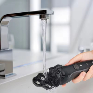 Afeitadora Eléctrica para Hombre 4D Recargable por USB, Lavable con Agua, Maquinilla de Afeitar de Tres Cabezales con Función Impermeable para Cara y Barba - Product Image 2