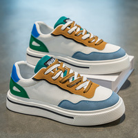 Chaussures pour hommes, nouvelles baskets basses décontractées de sport, respirantes, en maille, à lacets, blanches, à semelle épaisse, augmentant la taille, en tissu PVC