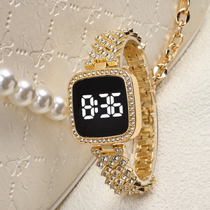 <span class=keywords><strong>Orologio</strong></span> da <span class=keywords><strong>Donna</strong></span> Piccolo Stile Elegante con Diamanti, LED, Cinturino in Acrilico, <span class=keywords><strong>Touch</strong></span>, Casual, alla Moda, Elettronico, Quadrato - Product Image 4