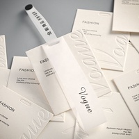 Étiquettes Volantes de Luxe pour Vêtements avec Logo Imprimé à Chaud, Étiquettes en Papier Personnalisées pour Vêtements, Étiquettes Suspendues Recyclées