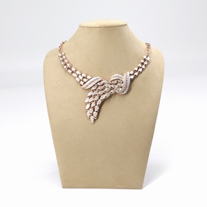 Organizador de joyería de lujo personalizado, exhibición de busto, collar de resina, soporte de busto, maniquí de joyería - Product Image 5