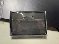 Étui de protection carré transparent en PVC pour badges d'anime et de manga, porte-clés, pochette de présentation anti-usure, accessoire de rangement pour objets de collection