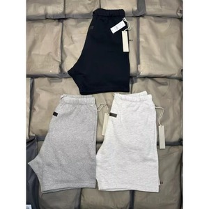 Venta al por Mayor de Shorts y Camisetas para Hombre Essenti SS22 en Color Avena Claro y Avena Oscuro, y Camiseta de Manga Corta Elástica - Product Image 1