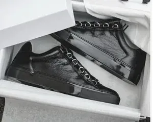 Nouveauté en stock : <span class=keywords><strong>Chaussures</strong></span> <span class=keywords><strong>de</strong></span> skate tendance pour hommes, en cuir plissé, à bout rond, à lacets, à semelle plate, classiques, décontractées et polyvalentes, disponibles en modèles basses et montantes. - Product Image 6