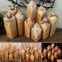 Figurines de Père Noël gravées à la main en bois, écologiques, pour la décoration de table de Noël à la maison