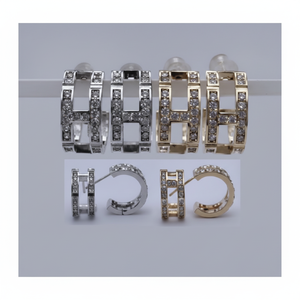 Gioielli di lusso in sei pezzi placcati in oro con perle e diamanti per acquirenti attenti alla moda e occasioni regalo - Product Image 1