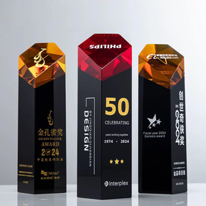 Diamante rojo ámbar creativo con trofeo de cristal negro - Product Image 1