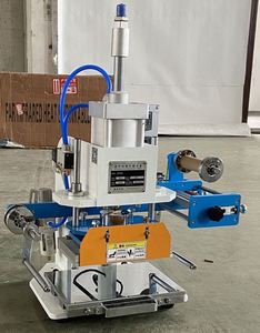 Máquina de Estampado en Caliente Neumática con Alimentación Automática de Lámina, Presión Ajustable, para Logotipos en Cuero y Papel, 1 Año de Garantía - Product Image 3