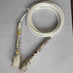 Patrones personalizados Cuerdas <span class=keywords><strong>de</strong></span> saltar <span class=keywords><strong>de</strong></span> plástico duradero Cuerdas <span class=keywords><strong>de</strong></span> PVC <span class=keywords><strong>de</strong></span> 5mm sin dobleces para hombres Mujeres Niños Principiantes - Product Image 4