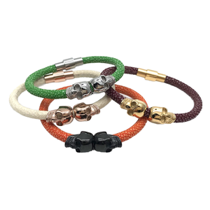 Bracelet en cuir de luxe unisexe ODIAN, design tête de requin punk plaqué or multicolore - Product Image 1