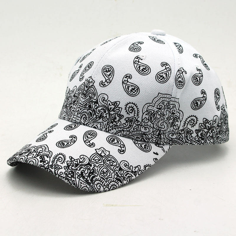 หมวกเบสบอลลายดอกไม้สีขาว