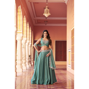Elegant Light <b>Green</b> <b>Silk</b> Lehenga Choli Regular-Length Quick Dry All Seasons Traditional Wedding Wear Women India Pakistan Set - Product Image 5