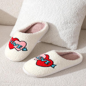 Hot Sell Slides Home Warm Smile Slipper Fur Slides Faux Fur Heart Slippers Women Shoes Family Plush Slippers Custom - Product Image 4