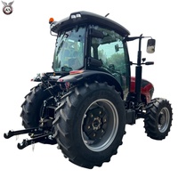 Tracteur à roues automatique 4x4 avec d'excellentes performances tout-terrain, grande capacité de franchissement et forte adaptabilité. Assurer une longue durée de vie
