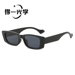 De Yi <b>Optics</b> Fashion Sunglasses For Women UV400 PC Frame Small Square Style Outdoor Use - Product Image 3
