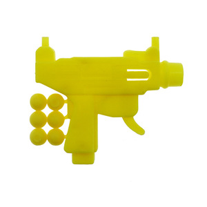 Pistol plastik warna-warni kecil dengan peluru lucu 4 Model senjata menembak mainan promosi untuk anak laki-laki