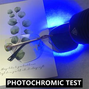 Lunettes Femme 2026 Anti-Lumière Bleue Optiques en Métal Doré, Monture Irrégulière Œil de Chat Sans Cadre, Photochromiques Anti-Reflet - Product Image 3