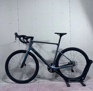 Vélo <span class=keywords><strong>de</strong></span> route en fibre <span class=keywords><strong>de</strong></span> <span class=keywords><strong>carbone</strong></span> Jiahengda JHD-RB010 700c d'<span class=keywords><strong>occasion</strong></span> à prix abordable, haute qualité, personnalisable OEM, double disque, pour adultes - Offre Spéciale - Product Image 4