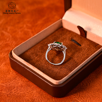 Bague Halo en Cuivre Plaqué Or Blanc avec Zircon en Verre K9, Coupe Poire Verte, Bijou Tendance pour Femme, Idéal Soirées