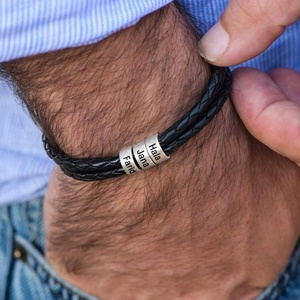 Bracelets en cuir pour hommes en acier inoxydable argenté vintage personnalisés. Bracelet pour homme à plusieurs rangs avec perles gravées et mantra familial - Product Image 2