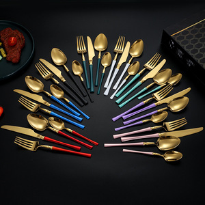 Ensemble de couverts en acier inoxydable, couteau et <span class=keywords><strong>fourchette</strong></span>, taille fine, quatre pièces - Couteau et <span class=keywords><strong>fourchette</strong></span>, ensemble de cuillères à dessert - Boîte cadeau - Product Image 1