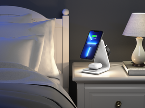 2025 nuevo <span class=keywords><strong>cargador</strong></span> inalámbrico multifuncional magnético 3 en 1 de escritorio adecuado para <span class=keywords><strong>Iphone</strong></span> Airpods Iwatch <span class=keywords><strong>cargador</strong></span> inalámbrico Universal - Product Image 3