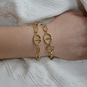 Diseño único de personalidad con acero inoxidable de alta calidad y oro de 14K. Esta es una cadena de mano elegante para joyería de mujer - Product Image 2