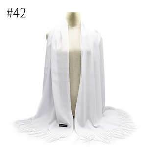 Tudung mềm Cashmere chiếc khăn phụ nữ rắn màu kết thúc tốt đẹp mỏng dài khăn tua giản dị Phụ nữ mùa đông nữ khăn choàng với nhiều màu sắc - Product Image 4