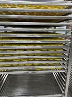 Industriële SUS304 automatische ananas snijmachine (boven- en onderkant) voor fruitverwerkingsbedrijven