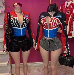 Set da 2 Pezzi in <span class=keywords><strong>Pelle</strong></span> PU da Moto per Donna: Giacca Corta con Zip a Maniche Lunghe e Pantaloncini Aderenti - Product Image 1