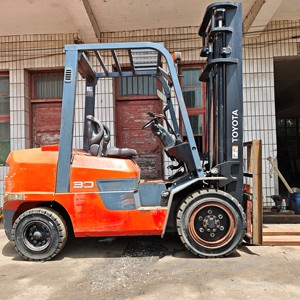 Used Diesel Toyota 3 Ton Mini <b>Forklift</b> Truck FDZN30 Good Condition Original Japanese Engine Tested Inspected Low Hours (0-2000) - Product Image 2
