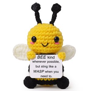 Muñeco de Abeja Tejido, Regalo Festivo, Juguete de Peluche, Decoración del Hogar, Pequeño Regalo, Muñeco de Abeja Tejido a Crochet - Product Image 6