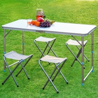 Vente en gros d'usine Mobilier d'extérieur personnalisé Table de pique-nique pliante, portable, pliable, en bois et aluminium pour la randonnée et le camping avec quatre chaises