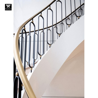 Rampe d'escalier en fer forgé rustique au design minimaliste avec main courante dorée, facile à installer, pour escaliers intérieurs de maisons