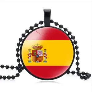 Wholesale high quality Spain Flag Time Gemstone Round Pendant Rice Pearl Necklace
