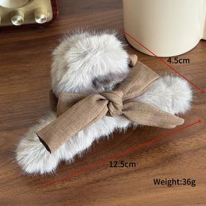 กิ๊บติดผมรูปโบว์นุ่มขนาด 12.5 ซม. ประดับดอกไม้ ของตกแต่งแฟชั่นสำหรับผู้หญิง ใช้ได้ทุกวัน - Product Image 3