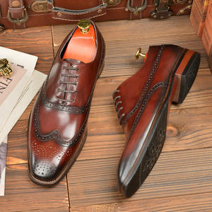 Zapatos de cuero de hombre hechos a mano de alta calidad para venta al por mayor y personalización, con estilos de moda e informales. - Product Image 1